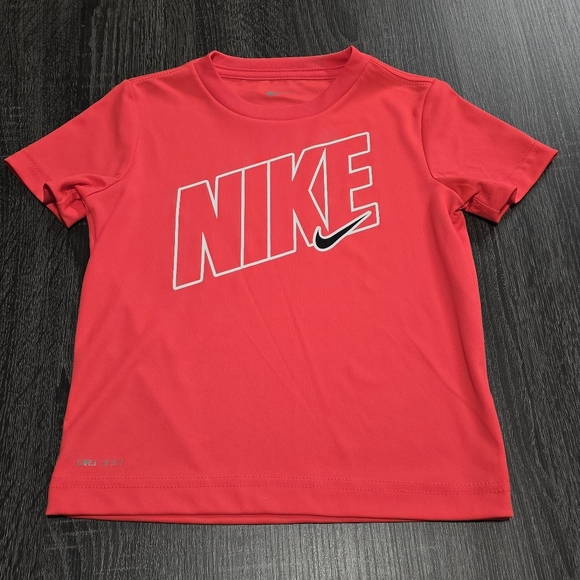 Nike Toddler Boys 4T T-Shirt & Shorts Set - Picture 2 of 7